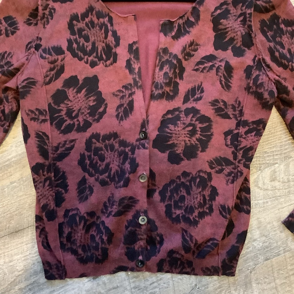 j.jill Women’s Medium Button Front Cardigan Maroon With Black Flowers Soft - Picture 3 of 6